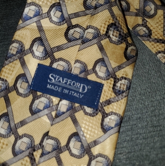 NWOT Yellow/Gold & Grey Patterned Necktie - Picture 3 of 4